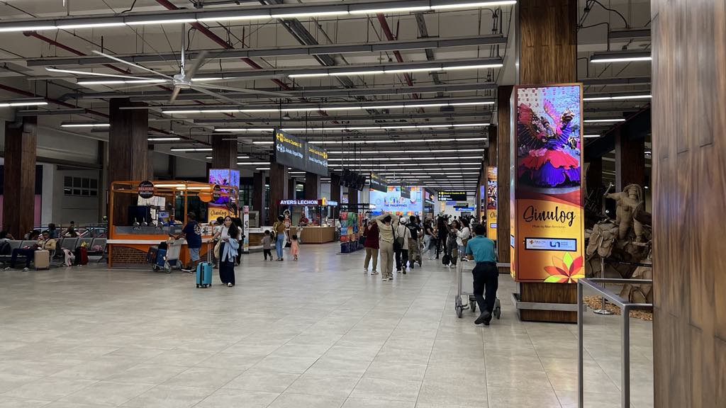 セブ マクタン国際空港 ターミナル1 飲食店エリア