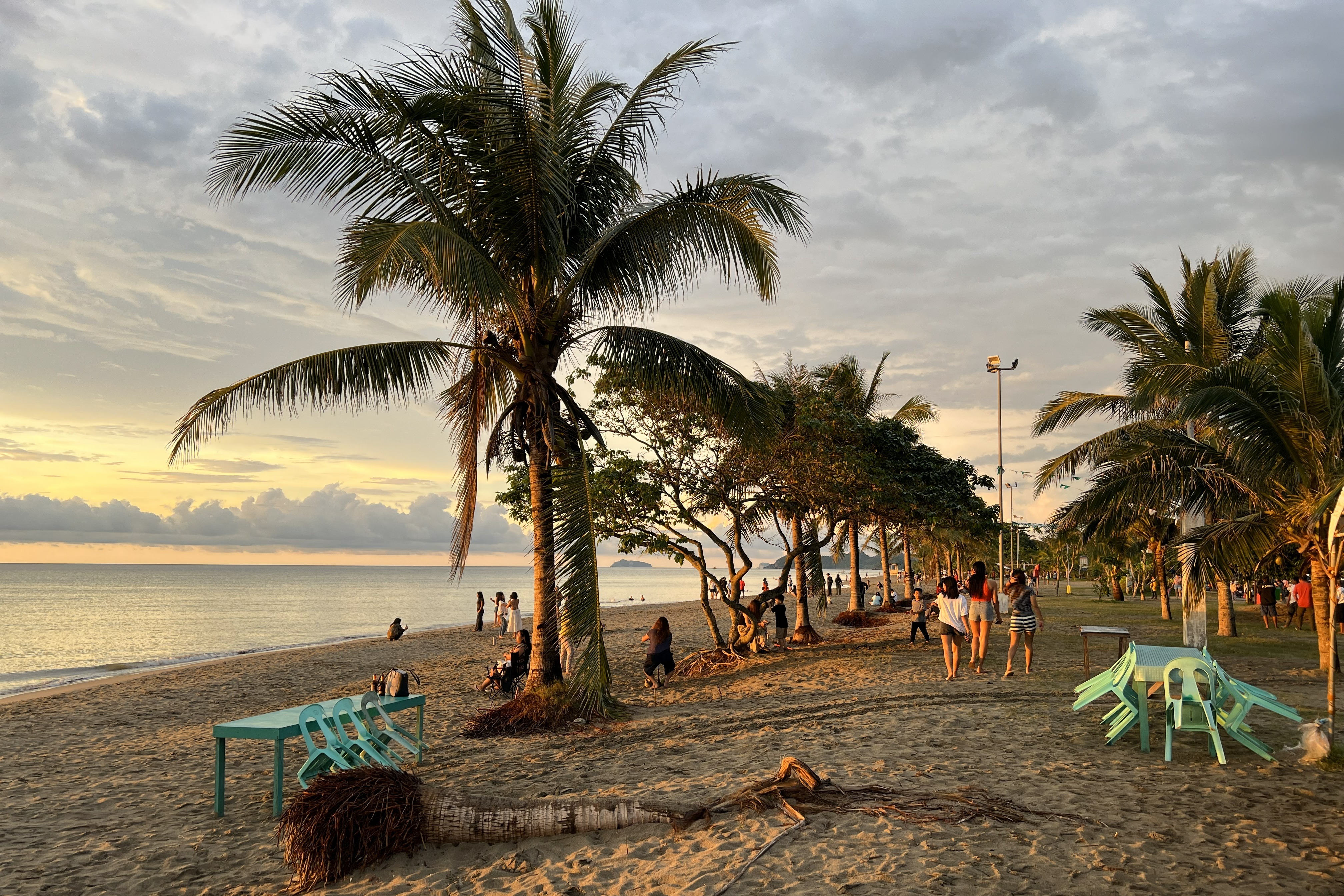 シパライビーチの隠れ家リゾート。フィリピン留学やドゥマゲテ留学（ドゥマゲッティ）中に訪れたい秘境スポットで、透明度の高い海と静かな環境が魅力の観光地。